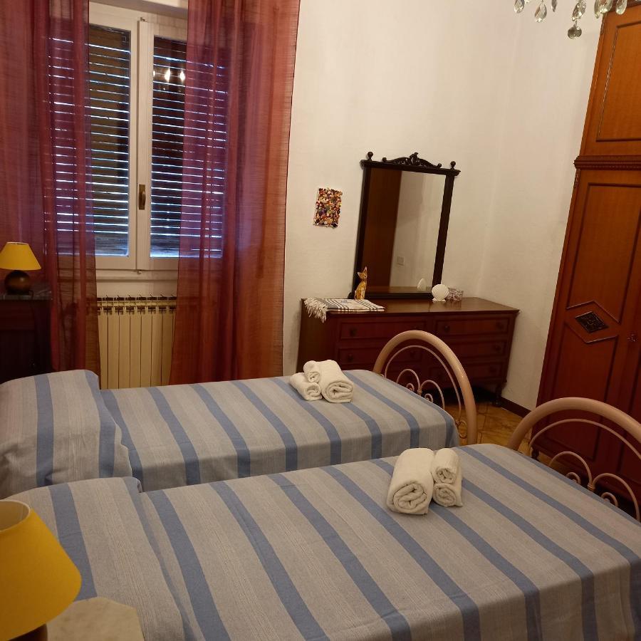 La Casa Di Walter Apartment Леванто Екстериор снимка