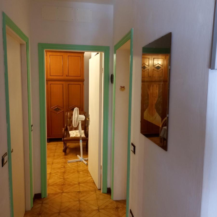 La Casa Di Walter Apartment Леванто Екстериор снимка